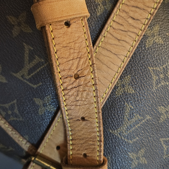 🛑SOLD SOLD SOLD 🛑Louis Vuitton LV Crossbody bag Saumur 35 Brown Monogram - Picture 3 of 16